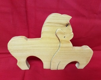 Wood puzzle mama and baby horses - handcrafted