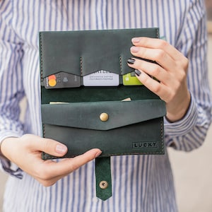 Lederbrieftasche für Frauen, personalisierte Lederbrieftasche für Männer, benutzerdefinierte Damenbrieftasche mit Geldbörse, minimalistische Brieftasche wie Geschenk für Damen