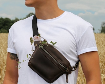 Small Hip Bag Unisex, Mens Leather Bag, Personalized Leather Cross Body Bag, Mens Fanny Pack with Engraving, Womens Leather Fanny Bag