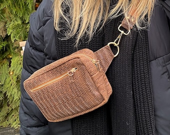 Kleine Crossbody Tasche,Frauen Crossbody Tasche,Frauentasche,Hüfttasche Leder,Leder Gürteltasche,Geflochtene Leder Hüfttasche,Geschenk für Sie, Muttertagsgeschenk