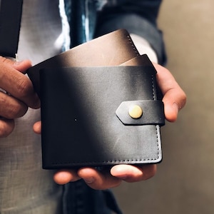 Men's Leather Wallet, Personalized Wallet for Men, Bifold Wallet with Engraving, Wallet With Coin Purse, Leather Gift for Him, Men Wallet