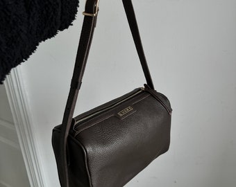 Bolso cubo cuero, bolso de cuero genuino mujeres, bolso crossbody, bolso de cuero genuino, bolso de cuero hecho a mano, bolso mujeres, regalo del día de la madre mujeres