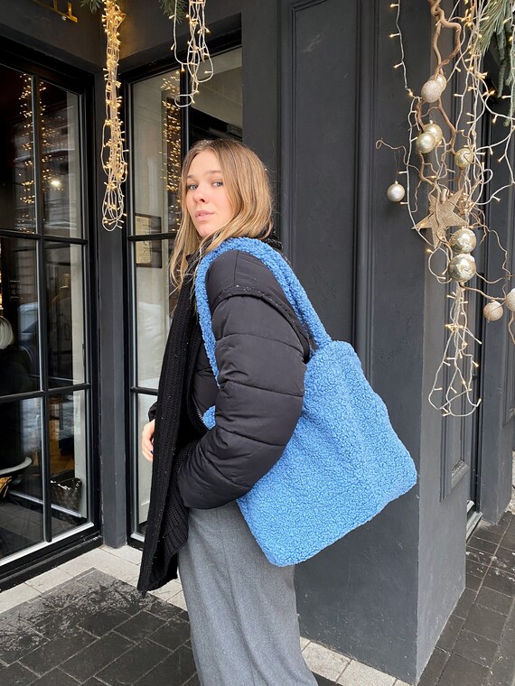 fluffy hand bag