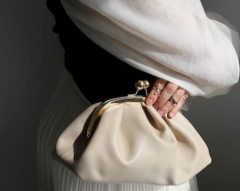 Ivory Leather Kiss Lock Clutch Bag, Soft Frame Purse, Elegant Evening Handbag, Vintage Wedding Guest Bag, Quiet Luxury Accessory