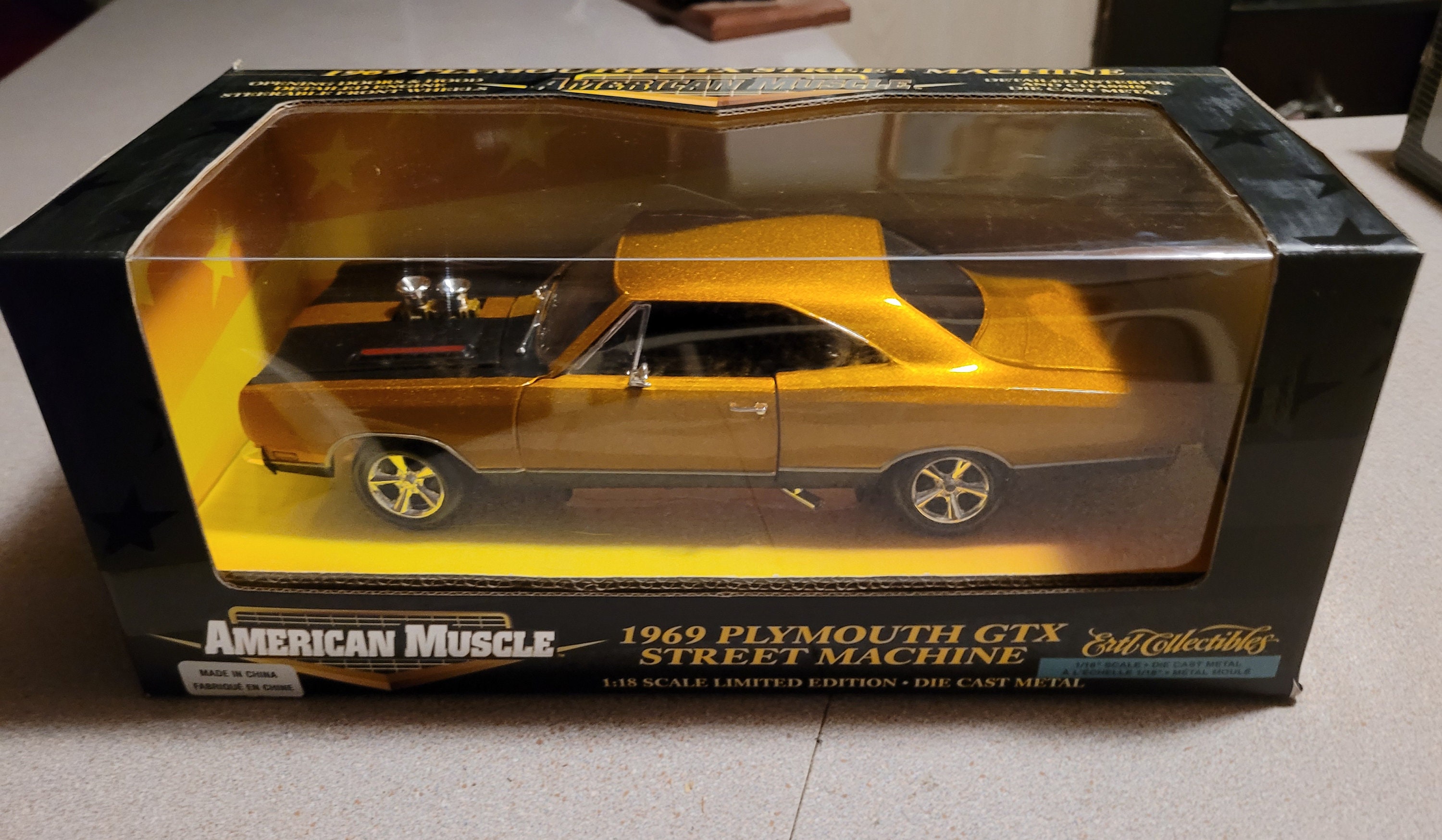 1969 Plymouth GTX 1:18 Scale