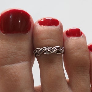 Braided twist rope toe ring, Sterling silver Toe ring, Rope toe ring, Tribal jewelry, Adjustable toe ring / TO23