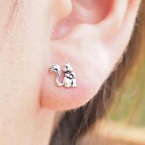 Squirrel Stud Earrings, squirrel Jewelry, Woodland earrings, Tiny stud earrings, Gift idea / BD149