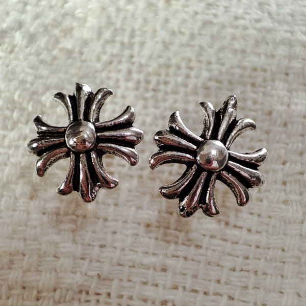 9 mm A Pair of Retro Cross Earrings, Biker Cross stud earrings, Korean Men stud earrings, Gift for him / BK188