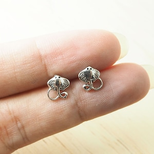 Stingray Stud Earrings, Ray earrings, Sea Beach Earrings, Gift idea / BD105P