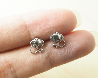 Stingray Stud Earrings, Ray earrings, Sea Beach Earrings, Gift idea / BD105P