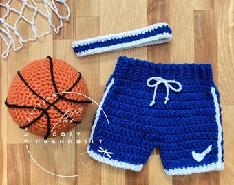 PATRÓN DE GANCHILLO Conjunto de Baloncesto para Bebé, Tallas 0-12 Meses, Shorts Deportivos para Bebé a Ganchillo, Baloncesto para Bebé, Accesorio para Foto de Bebé, Descargar PDF