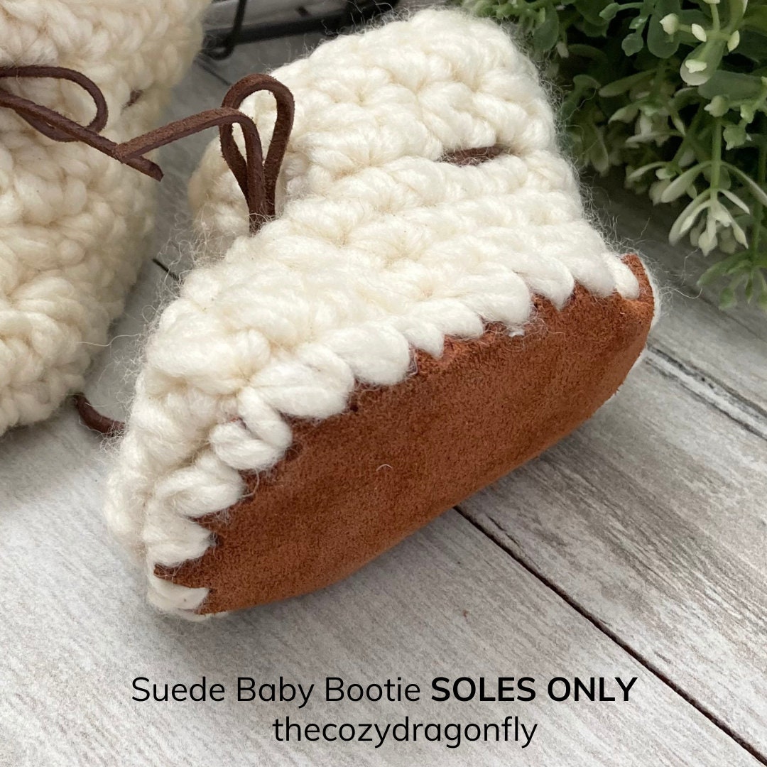 Crochet baby booties top with leather sole