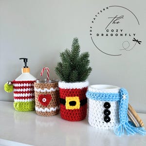 PATRÓN DE GANCHILLO Funda para tarro de Navidad, paquete 4 en 1, funda para tarro de cristal, funda para vela, funda para jabón, Papá Noel, elfo, muñeco de nieve, pan de jengibre, descarga en PDF
