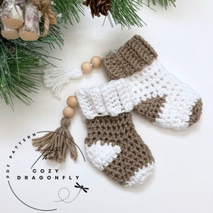 GEHAAKT PATROON Minikous, cadeaukaarthouder, kousornament, gehaakt ornament, gehaakte kous, gehaakte kerst, pdf-download