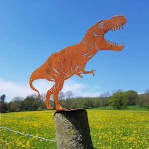 Rusty Metal T-Rex Dinosaur Fence Post Topper - Garden Ornaments - Art - Raptor - Dino - Jurassic Park