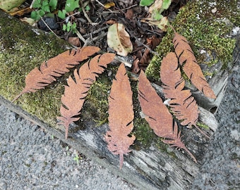 Pack of 6 Rusty Metal Feathers / Rustic Decor / Feather Decor / Metal Feather / Pagan Garden Gift