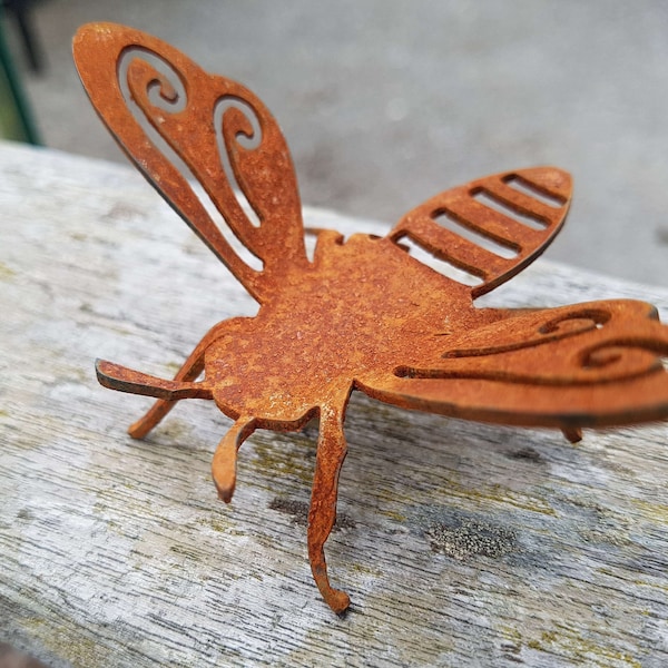 Rusty Metal Honey Bee- Rusty Insect - Pagan Garden Gift - Rusty Bee - Bee Gift - Garden Fence Ornament - Bumble bee