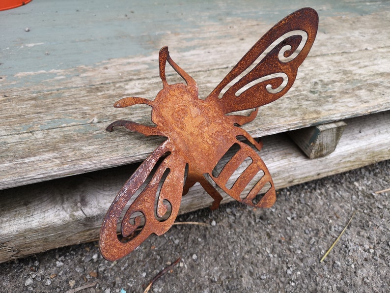 Large Rusty Metal Honey Bee Rusty Insect Pagan Garden Gift Etsy Canada