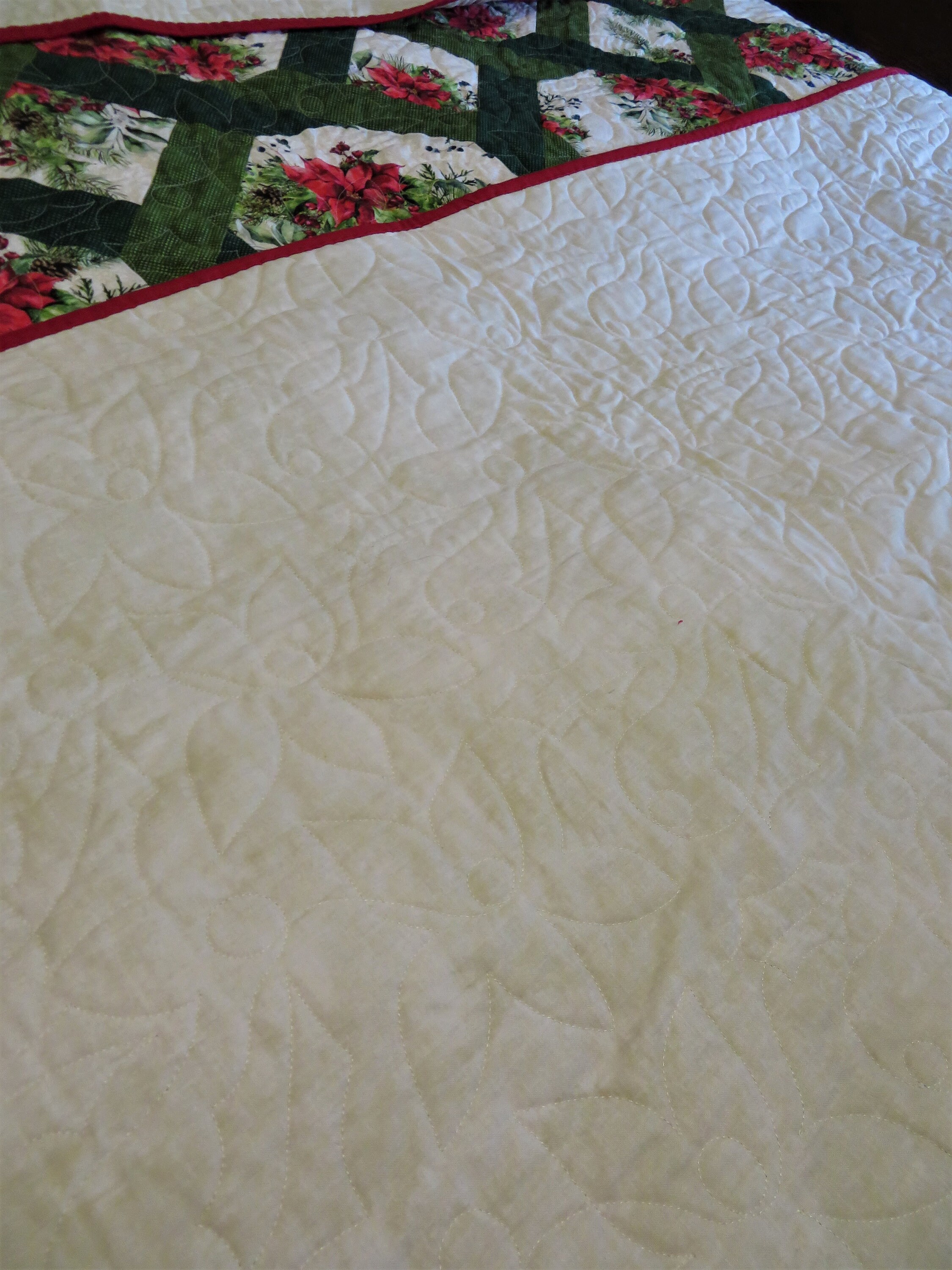 bulk buying Poinsettias and Evergreen Sprig on Trellis Quilt edrid.ru