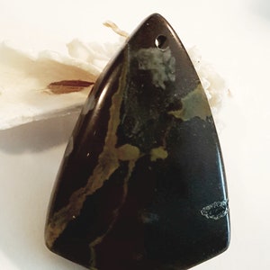 Black Plum Bossom Jasper Shield Pendant Stone