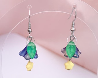 Tiny Flower Earrings