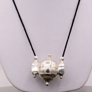 Sterling silver vintage design silver Lord shiva pendant to hold shiva lingam, mantra box prayer box tribal stylish custom jewelry sa06