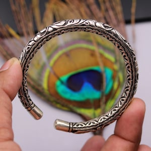 Fabulous 925 sterling silver handmade amazing engraving design wrist bangle bracelet kada, top class jewelry from Rajasthan India nsk63