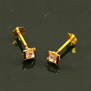 3.5mm or 4mm tiny single stone handmade 18kt yellow gold combo jewelry ear stud or nose stud , baby stud cartilage jewelry er112
