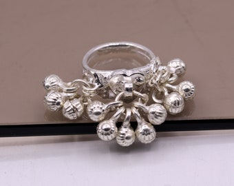 Sterling silver handmade gorgeous charm ring with fabulous noisy bells, excellent belly dance tribal antique jewelry india sr208