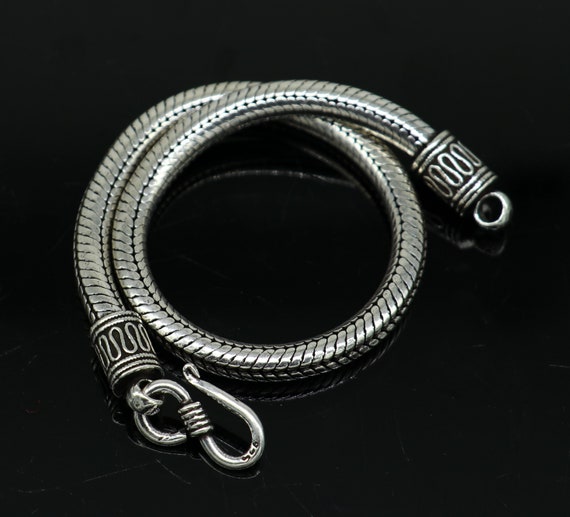 Interlocking Hand Tooled Vintage Native American Navajo Sterling Silver Bracelet Interlocking Hand Tooled Vintage Native American Navajo Sterling Silver Bracelet