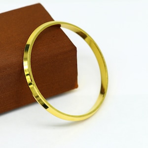Gorgeous gold polished or plated over solid silver bangle kada, excellent sikhha punjabi kada, best unisex gifting jewelry india nssk364