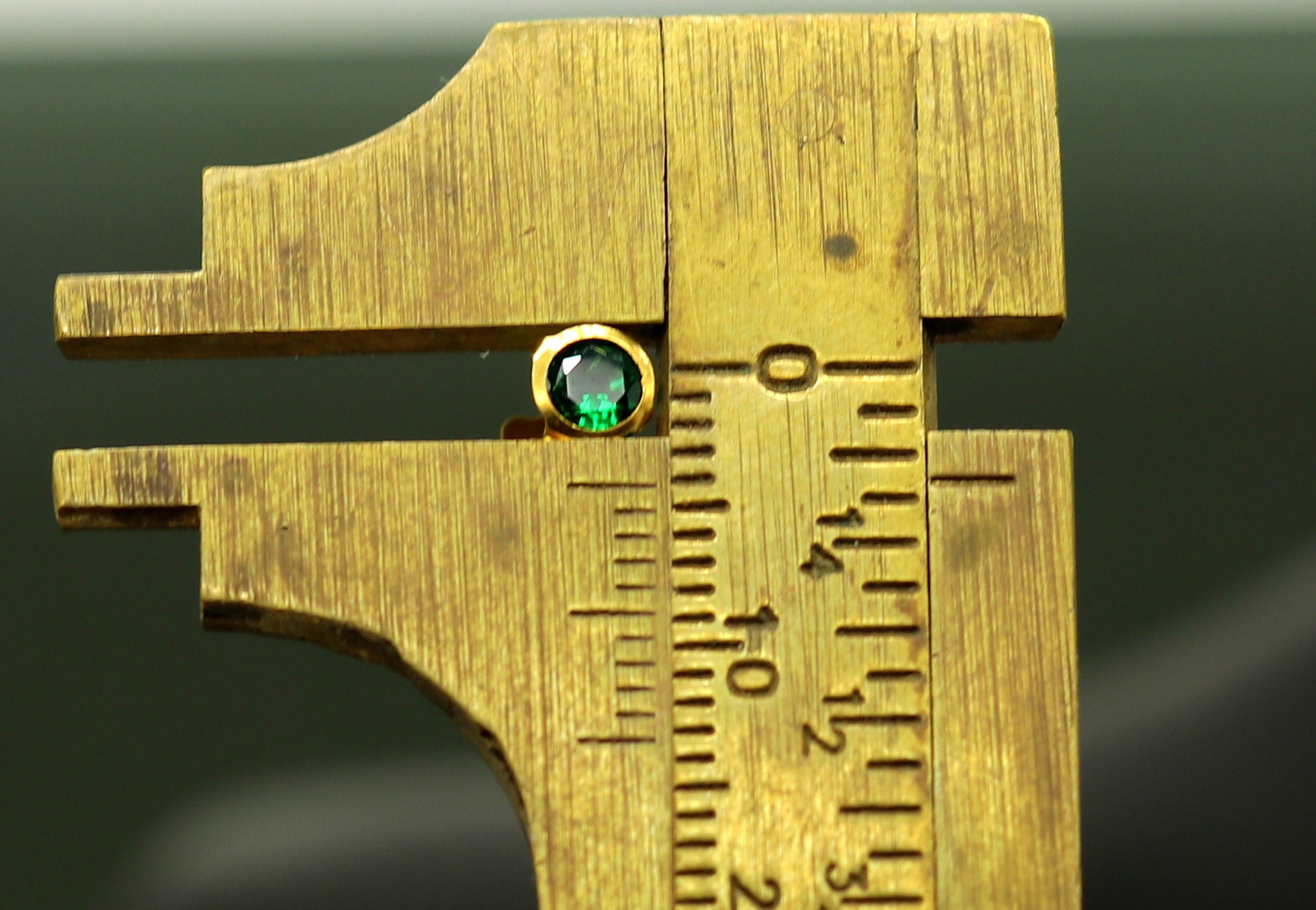 4mm 18k Yellow Gold Handmade Fabulous Green Cubic Zircon 4mm 18k Yellow Gold Handmade Fabulous Green Cubic Zircon