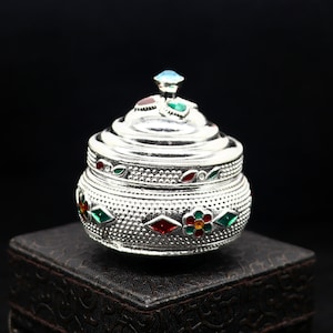 Vintage antique design Solid silver handmade trinket box, God serving Prasad container box, kumkum box, sindur box, best brides gift stb127