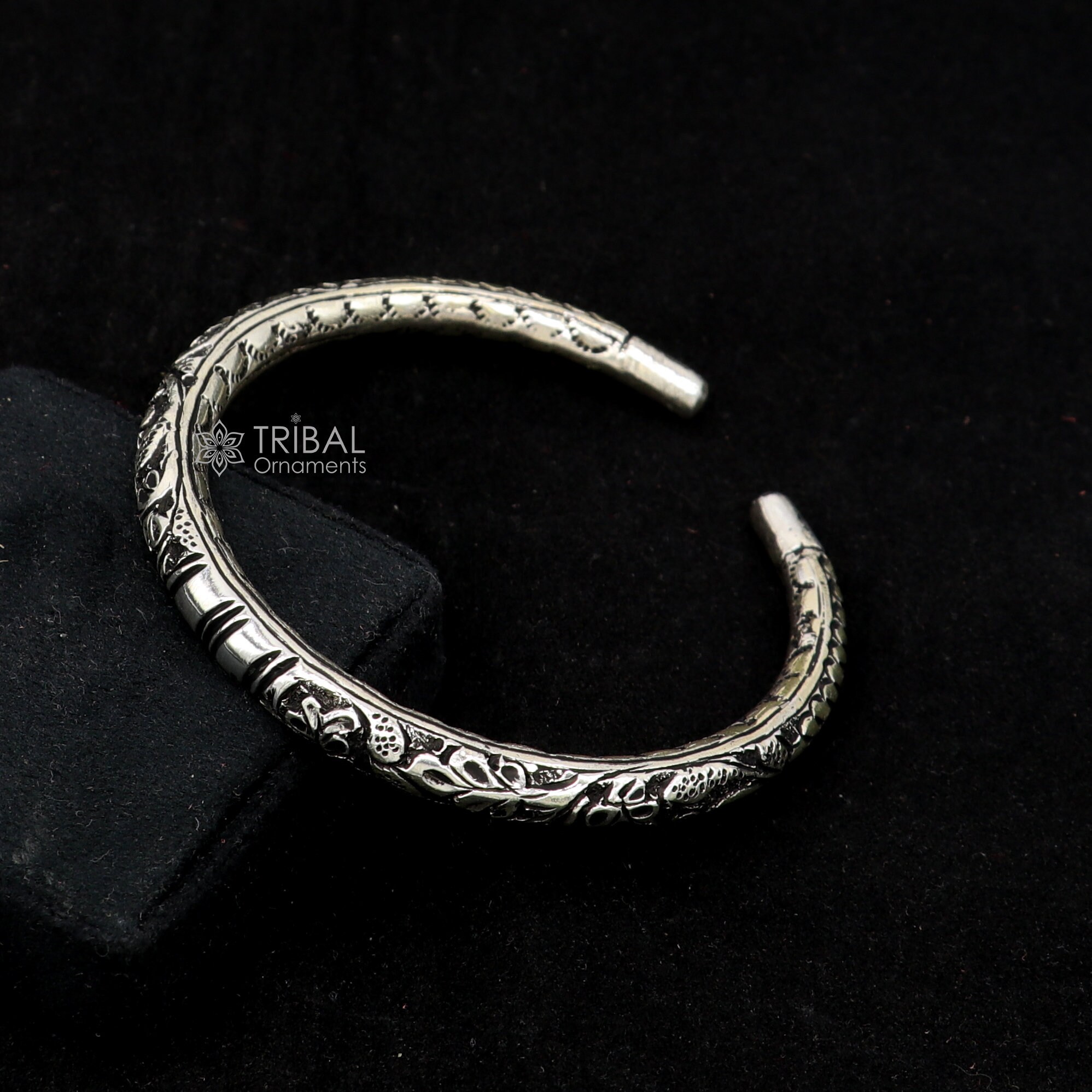 925 Sterling Silver Handmade Fabulous Chitai Work Bangle 925 Sterling Silver Handmade Fabulous Chitai Work Bangle