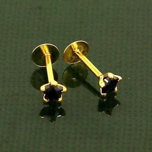 2,5 mm/3 mm/4 mm enkele zwarte steen 18kt geelgoud handgemaakte stervorm fantastische stekers met schroefsluiting te gebruiken als neuspin unisex sieraden er119