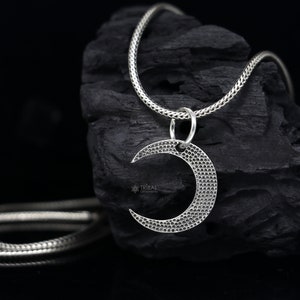 925 sterling silver unique half moon pendant amazing delicate silver jewelry for both men and women nsp651