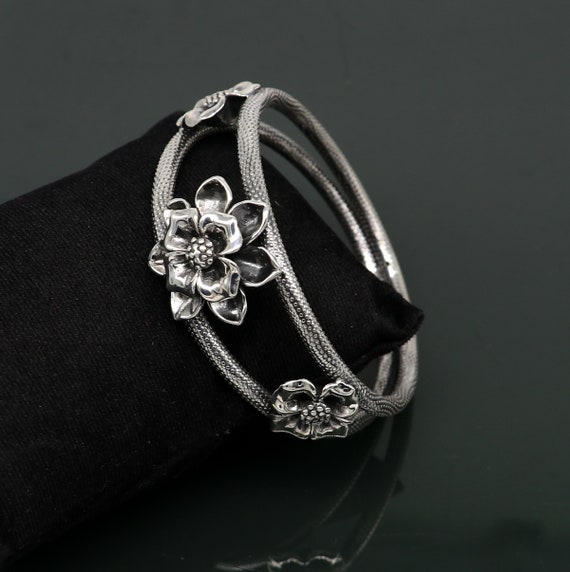925 Sterling Silver Handmade Fabulous Flower Work Vintage Design