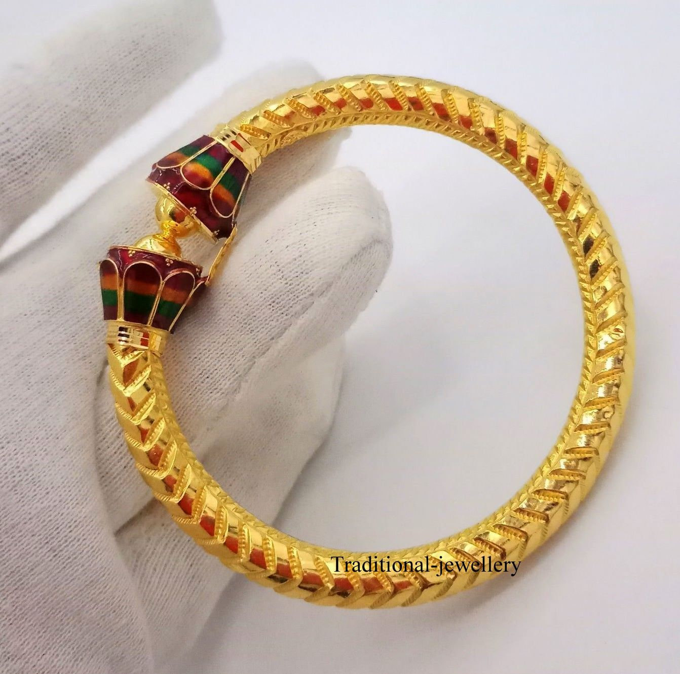 Indian Antique Style Handmade 22 Karat Yellow Gold Fabulous