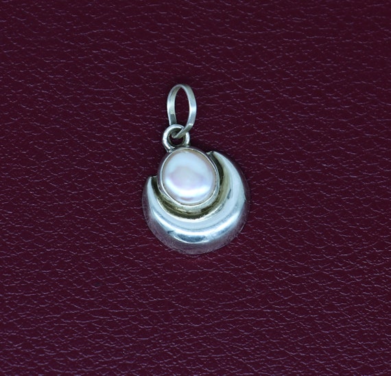 925 Sterling Silver Handmade Moon Pendant With Natural Pearl 925 Sterling Silver Handmade Moon Pendant With Natural Pearl