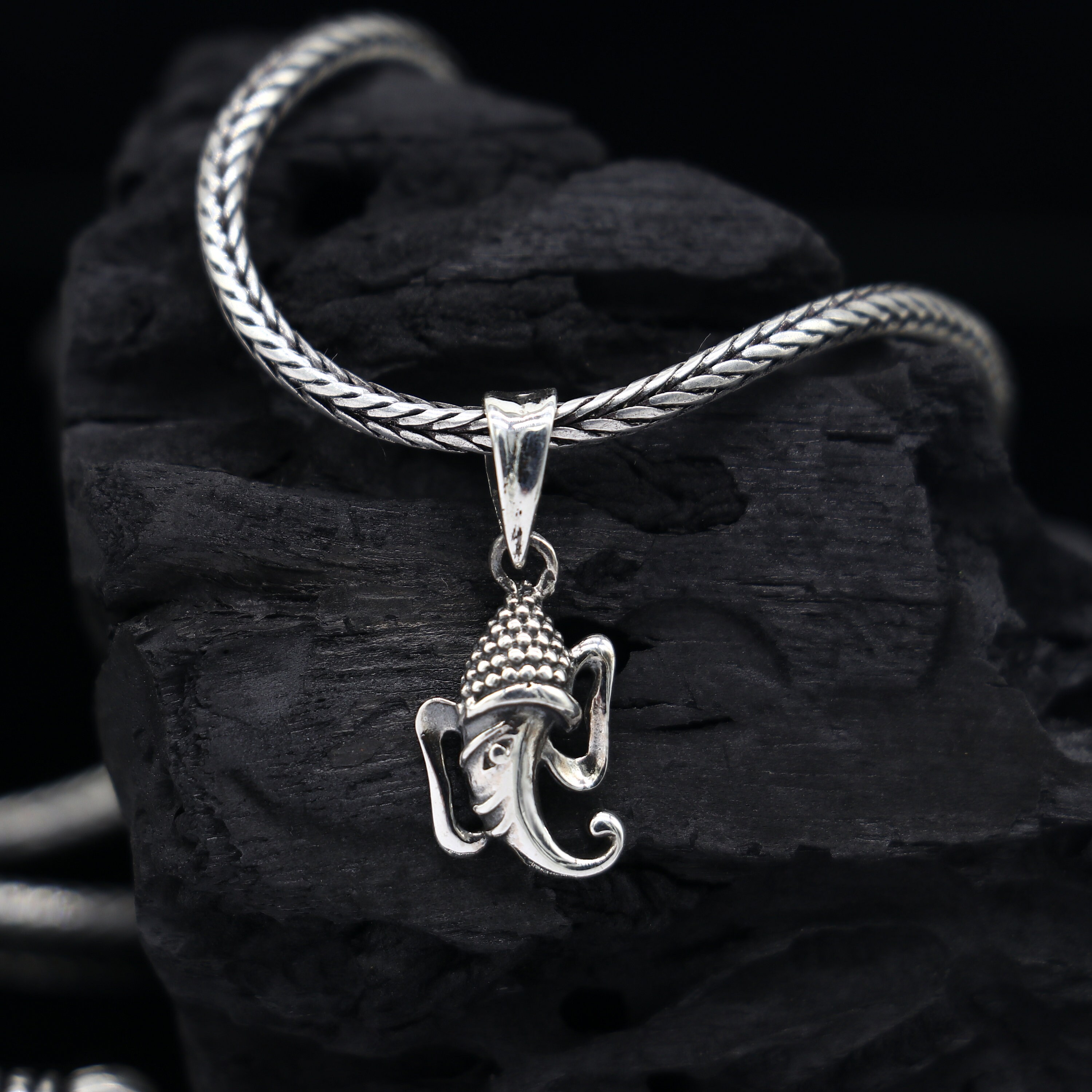 Silver chain with ganesh pendant deals