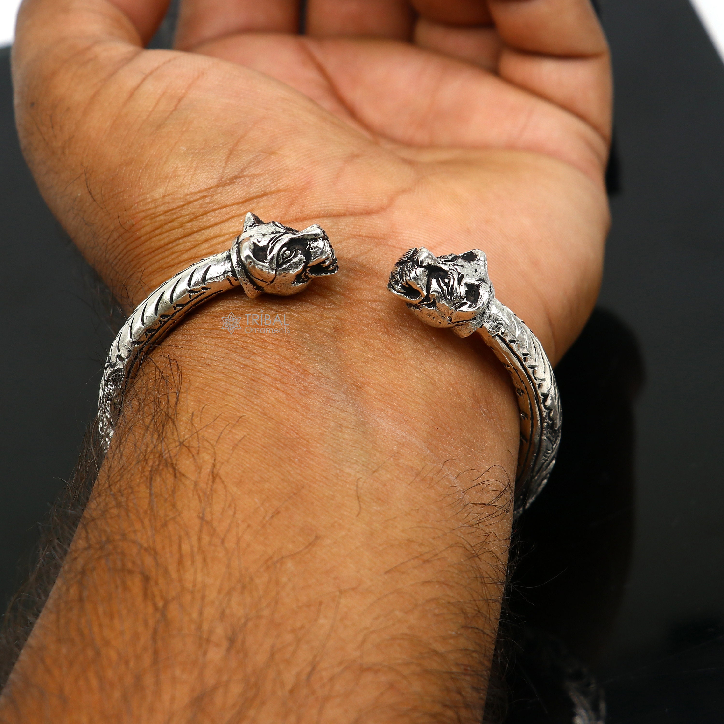 Vintage Lion Face Design Handcrafted Chitai Kandrai Work 925