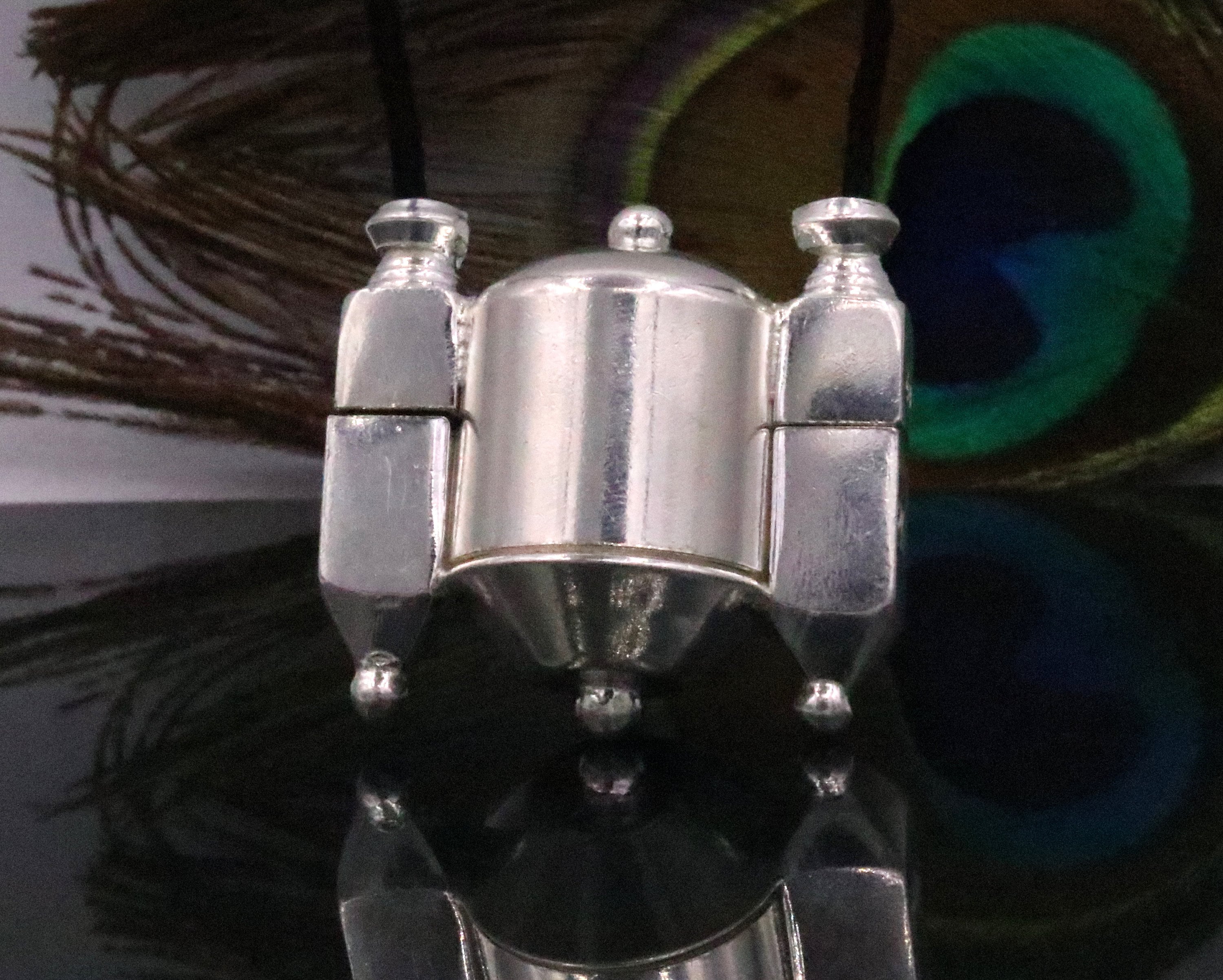 ヴィンテージアンティークデザイン、インドのシヴァ神リンガムボックス