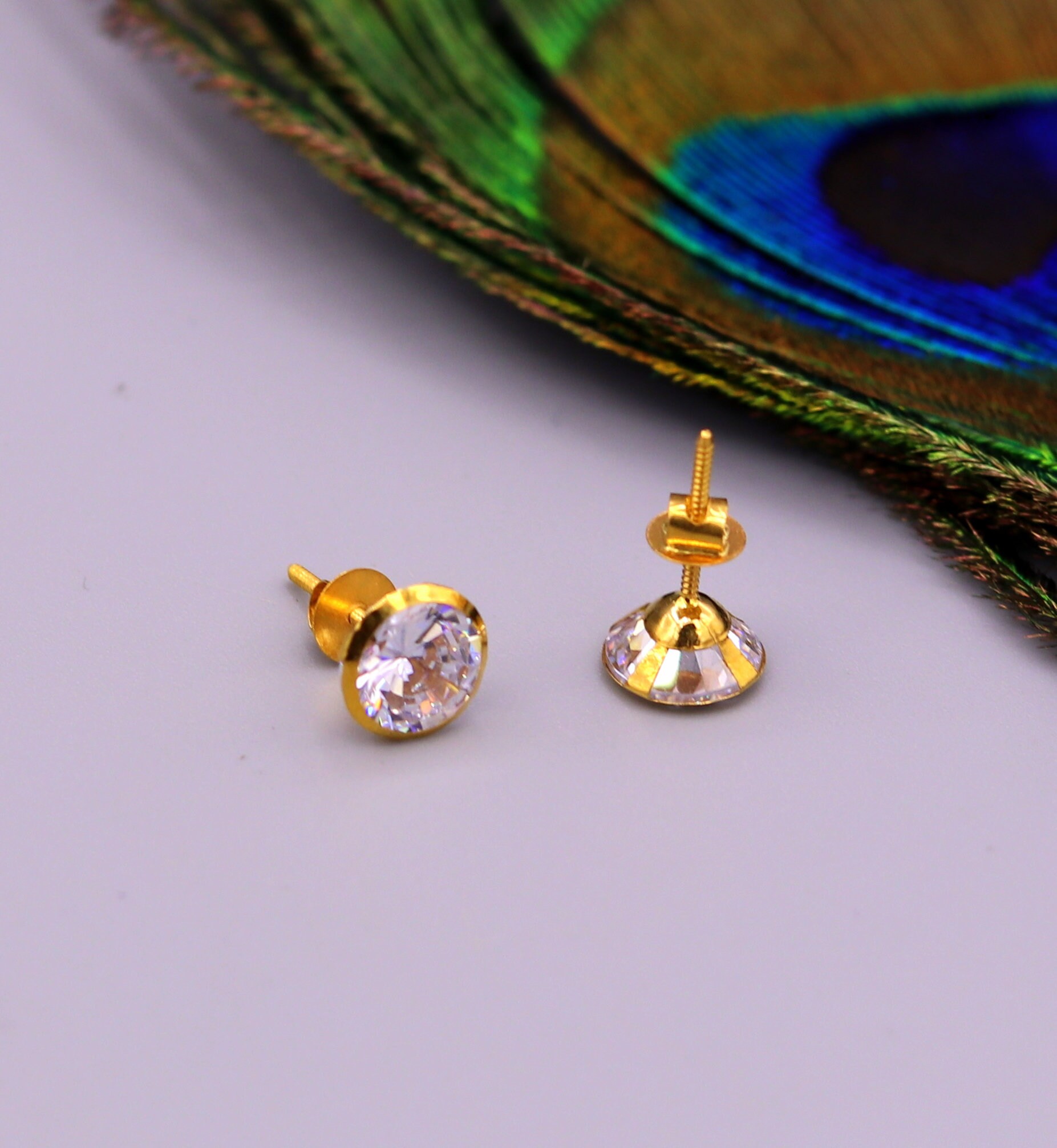 人気ショップ 18karat Yellow Mm 6 Amazing Stone Zircon Cubic Gorgeous Gold ピンズ・ピンバッジ・缶バッジ