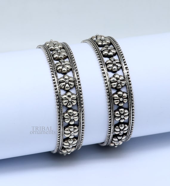 925 Sterling Silver Handmade Gorgeous Vintage Floral Design Bangle