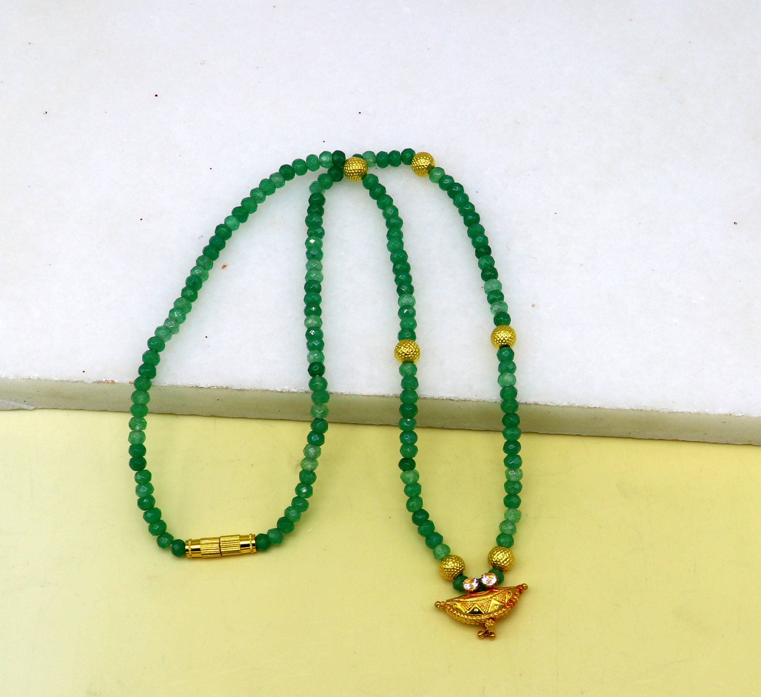 Green beads outlet necklace gold
