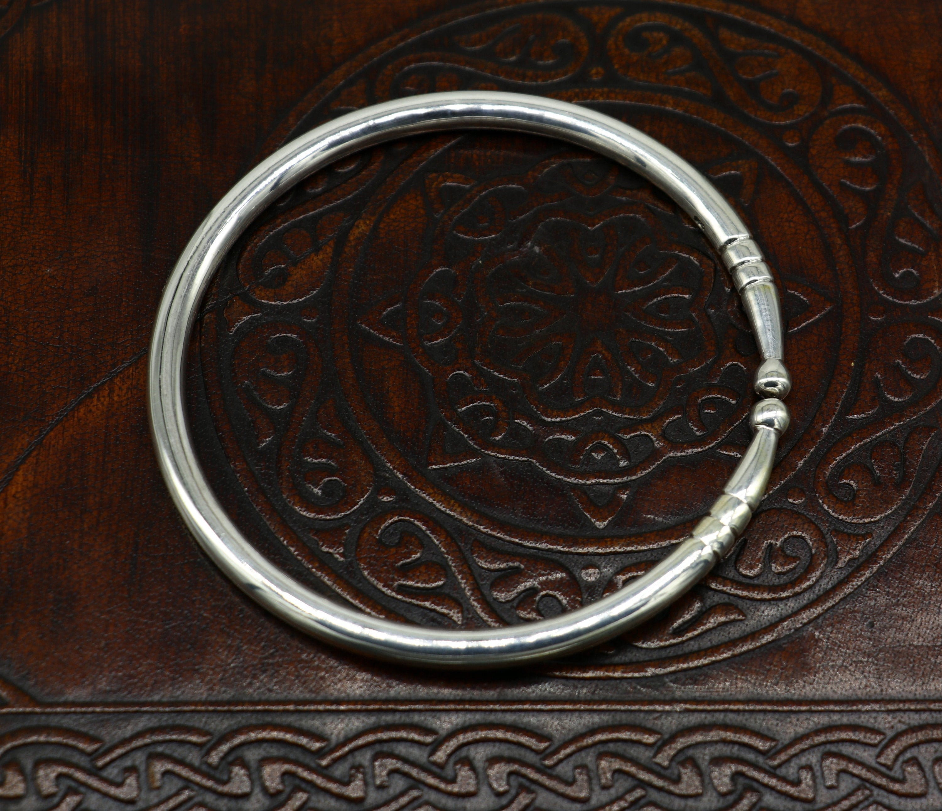 925 Sterling Silver Solid Plain Shiny Design Unisex 925 Sterling Silver Solid Plain Shiny Design Unisex