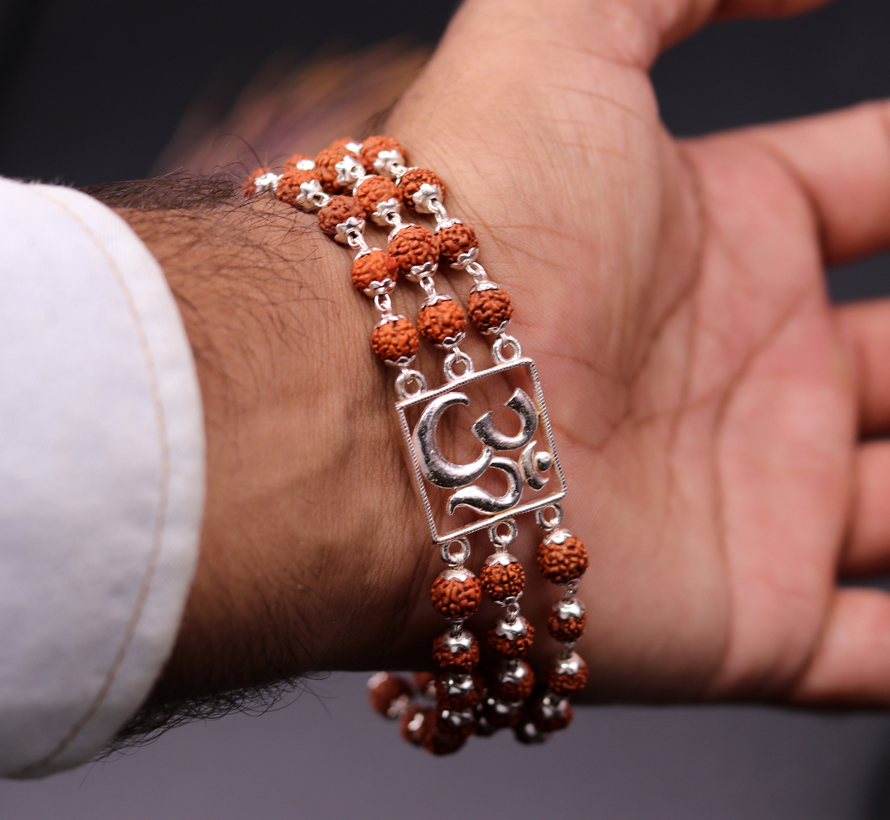 Shop 7 Mukhi Rudraksha Bracelet in Pure Silver 92.5ct Online