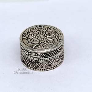 Fabulous 925 sterling  silver handmade trinket box, eye kajal box, container box, kumkum box, sindur box, best brides gift stb740