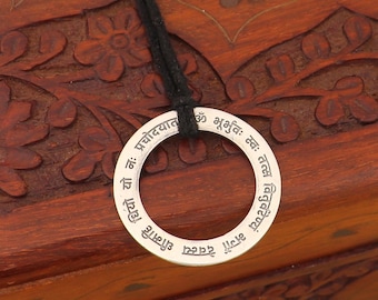 925 Sterling silver gayatri mantra pendant ethnic jewelry nsp1084