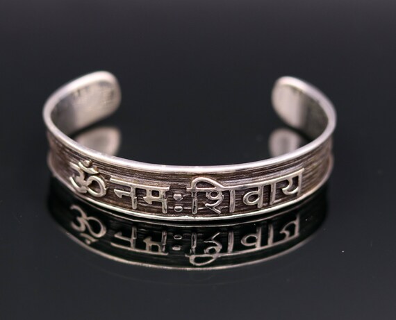 ヴィンテージアンティークデザイン 調節可能なマントラバングル